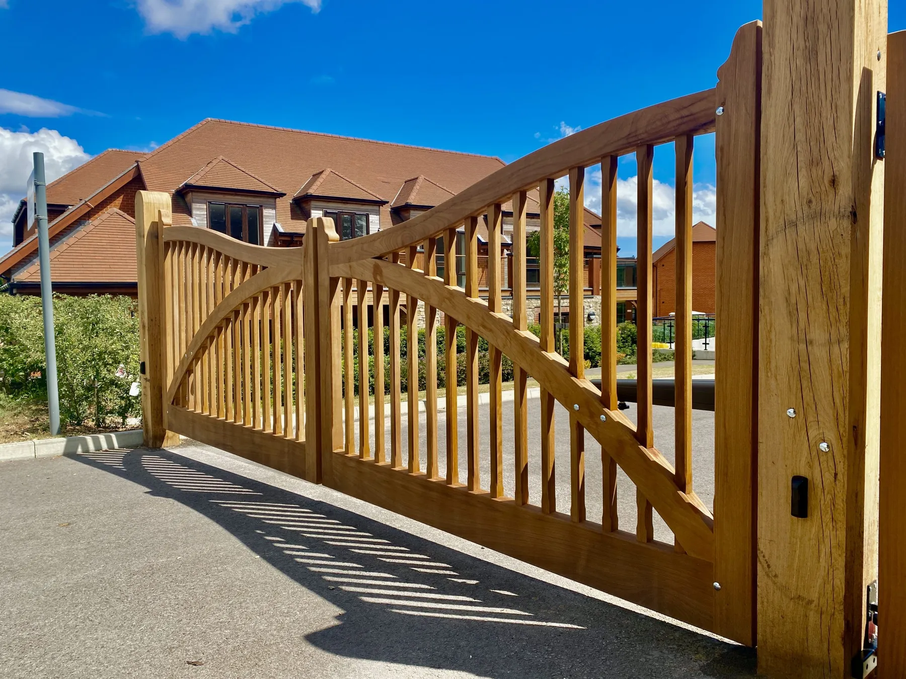 Iroko Kimpton Design Curved Top Gates